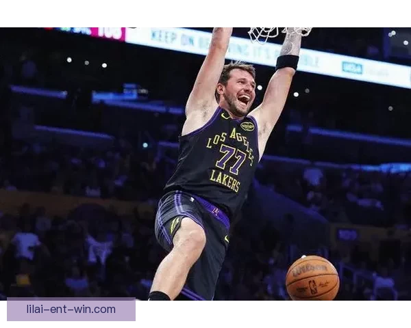 东契奇生涯单节得分20+32次追平哈登仅次库里科比历史第三